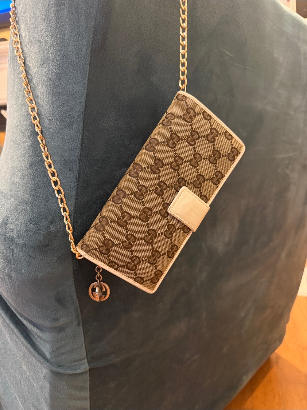 Gucci Navy Blue Bag with Tan Accent and Silver Charm VERY GOOD CONDITION